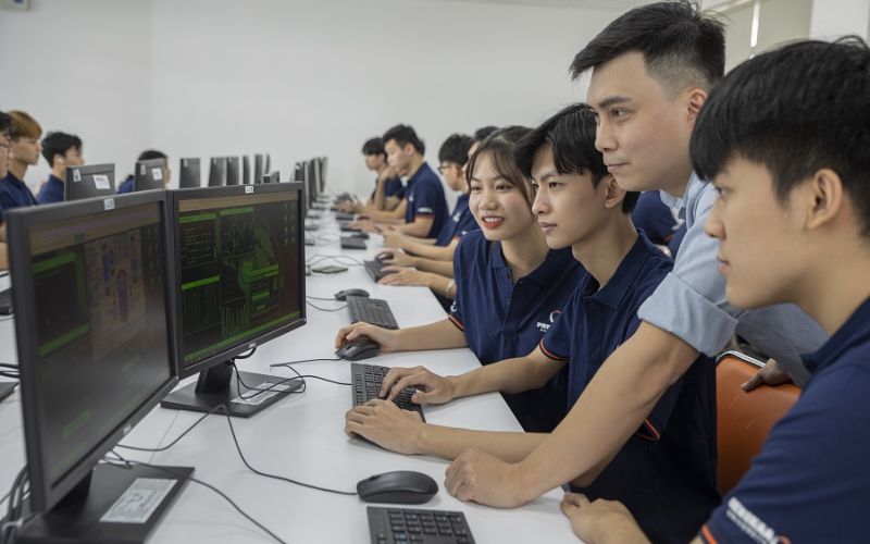 Học Trung cấp Công nghệ thông tin online