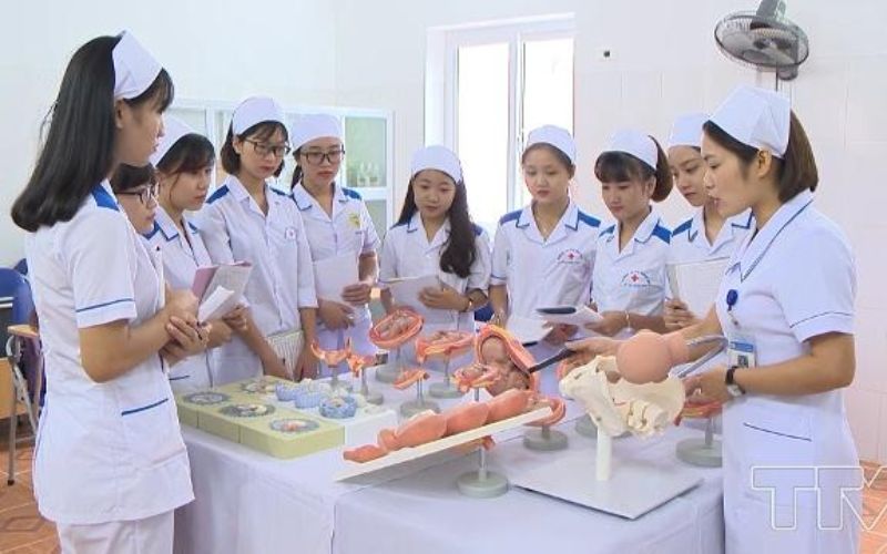 Học Trung cấp Điều dưỡng có khó không 