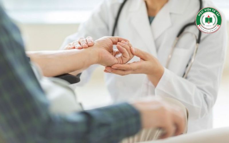 Mức lương ngành Y sĩ đa khoa hiện nay 4 Học ngành Y sĩ đa khoa ra trường làm gì
