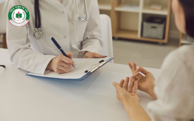 Tại sao nên chọn học ngành Y sĩ đa khoa hệ Trung cấp 6 Cơ hội phát triển ngành Y sĩ đa khoa