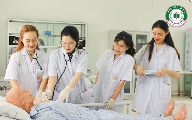 Khóa học liên thông Cao đẳng Y học cổ truyền 5 Lợi ích của Khóa học liên thông Cao đẳng Y học cổ truyền
