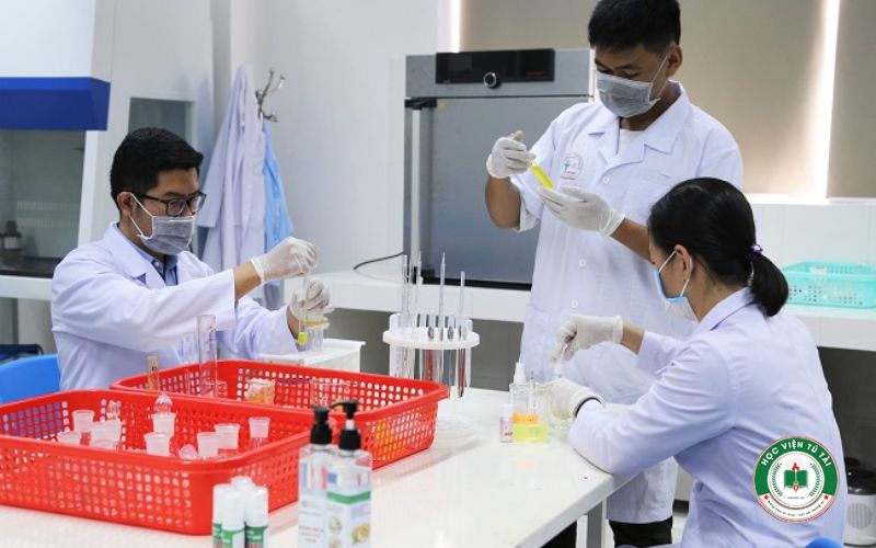 Học Trung cấp Dược bao lâu thì có thể đi làm? 5 Bao lâu sau khi tốt nghiệp Trung cấp Dược thì có thể đi làm?