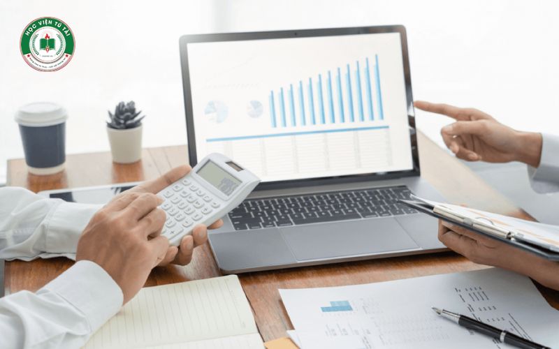 Học phí Trung cấp Kế toán là bao nhiêu? 5 Có nên chọn học Trung cấp Kế toán năm 2025?