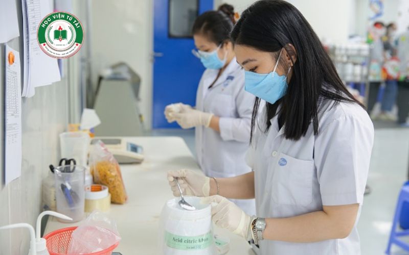 Bằng Cao đẳng Dược có được liên thông lên Đại học không? 4 Điều kiện học liên thông từ Cao đẳng Dược lên Đại học
