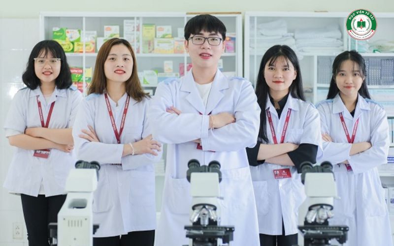 Tuyển sinh Trung cấp nghề Dược - Nhận bằng chính quy 6 Những ai nên học Trung cấp nghề Dược