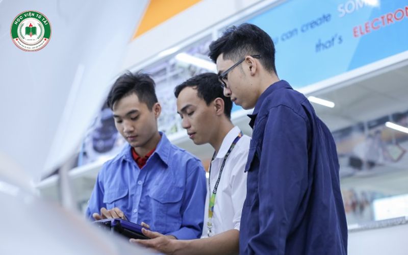 Học Trung cấp Công nghệ ô tô - Chương trình đào tạo chất lượng cao 6 Học phí Trung cấp Công nghệ ô tô
