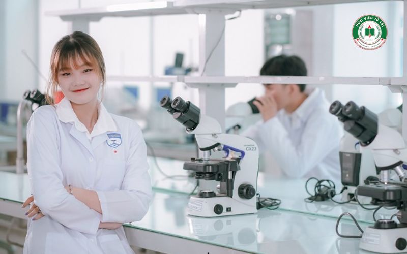 Trung cấp Điều dưỡng học những môn gì? 4 Vì sao nên học Trung cấp Điều dưỡng tại Học Viện Tú Tài?