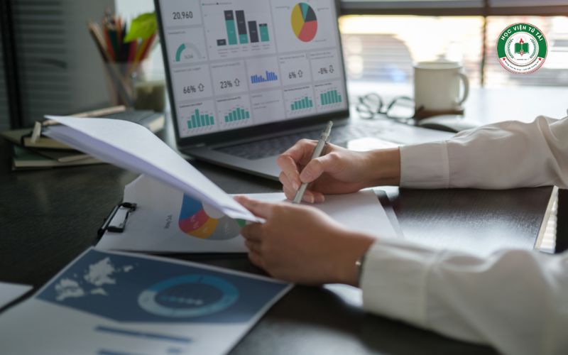 Học Cao đẳng Quản trị kinh doanh là gì? Học xong ra làm gì? 4 Học Cao đẳng Quản trị kinh doanh