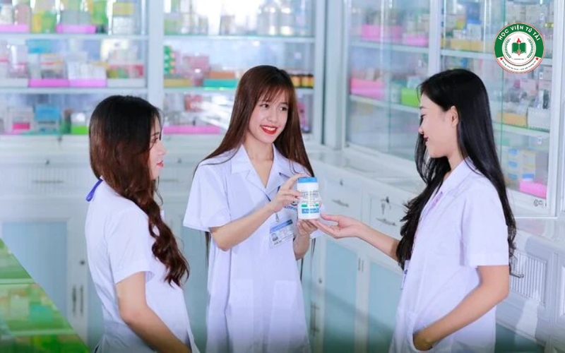 Lương Dược sĩ Trung cấp bao nhiêu? 4 Mức lương Dược sĩ Trung cấp khởi điểm