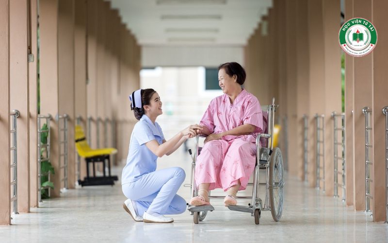 Thời gian học Trung cấp Điều dưỡng chính quy