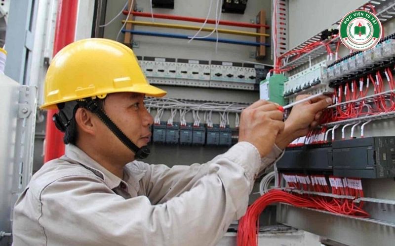 Học Cao đẳng Điện công nghiệp