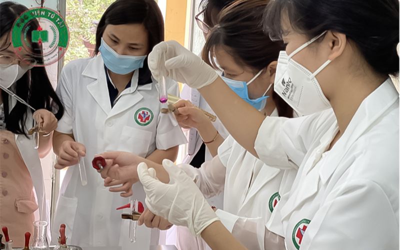 Học Trung cấp Dược online Uy tín ở đâu? 6 Chương trình đào tạo học Trung cấp Dược online ở Học Viện Tú Tài