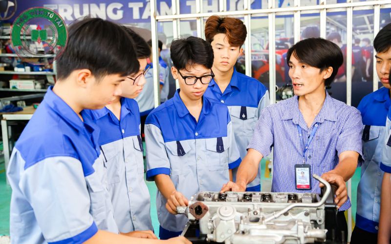 Tuyển sinh Trung cấp Công nghệ Ô tô Mới nhất 6 Chương trình học Trung cấp Công nghệ Ô tô tại Học Viện Tú Tài