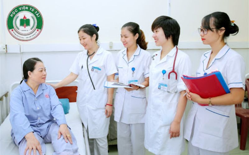 Học Trung cấp Điều dưỡng Cấp tốc tại Học Viện Tú tài