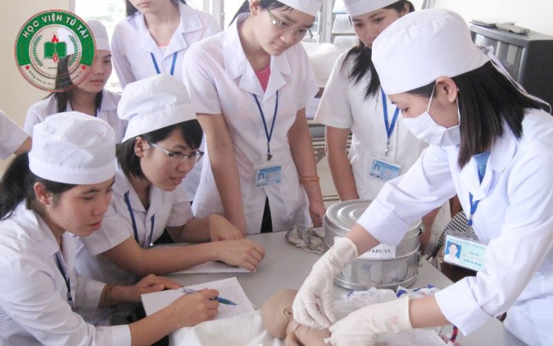Tuyển sinh Trung cấp Điều dưỡng Trực tuyến mới nhất 6 Thông báo xét tuyển Trung cấp Điều dưỡng Trực tuyến tại Học Viện Tú Tài