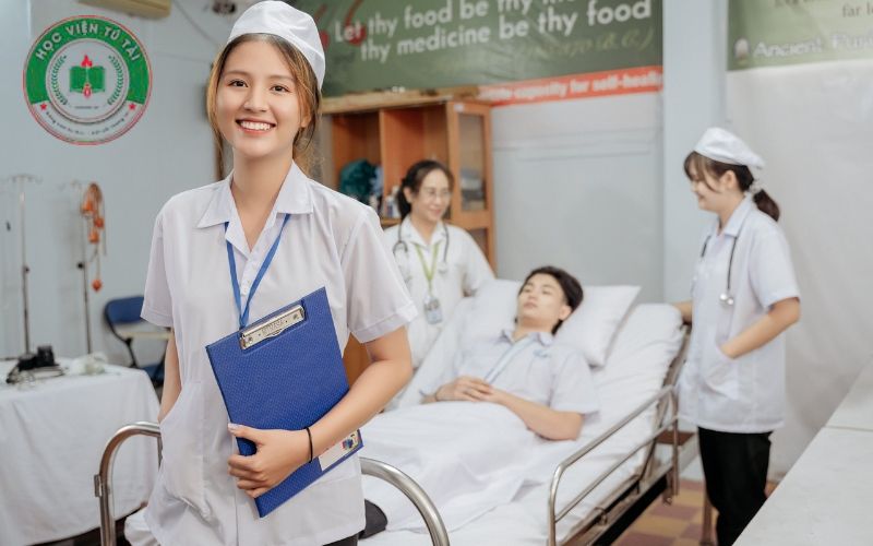 Khóa học Trung cấp Y sĩ Đa khoa Chính quy 4 Vì sao nên học Khóa học Trung cấp Y sĩ Đa khoa Chính quy