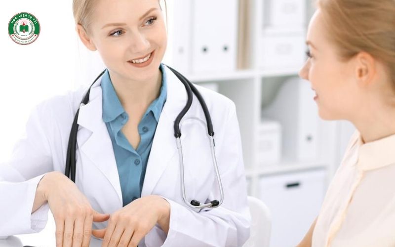 Ai có thể học chương trình Trung cấp Y sĩ đa khoa Từ xa này?