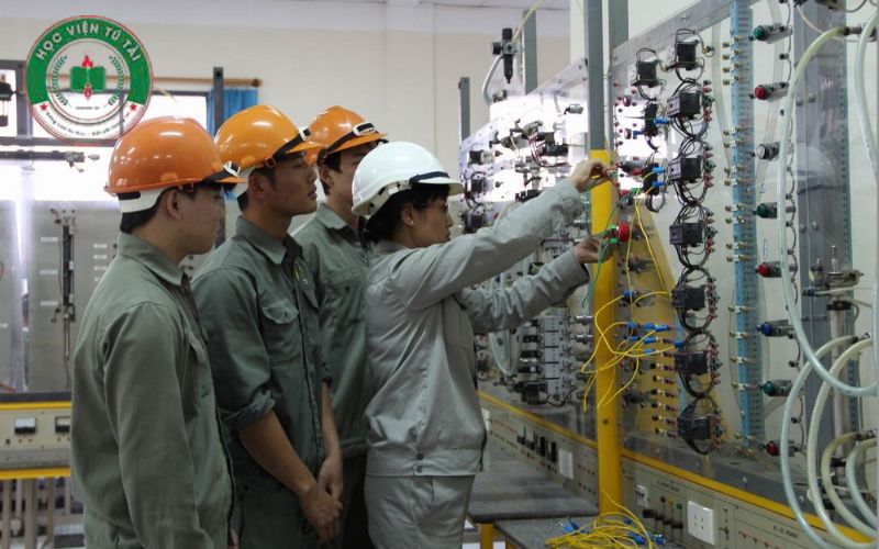 Học Viện Tú Tài - Địa chỉ học Trung cấp Điện công nghiệp và Dân dụng Cấp tốc tại Miền nam