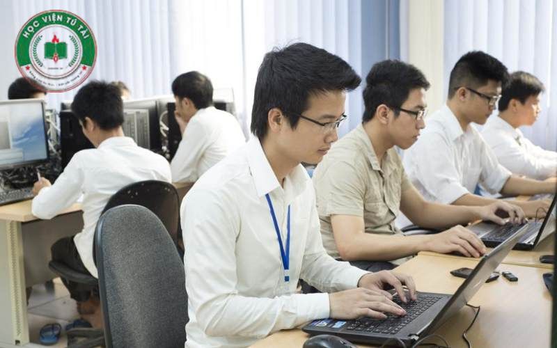 Mức lương sau khi học xong Trung cấp Công nghệ thông tin Vừa học vừa làm 