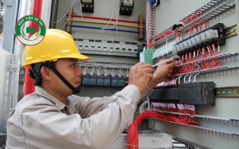 Thông tin tuyển sinh Trung cấp Điện Công nghiệp Trực tuyến