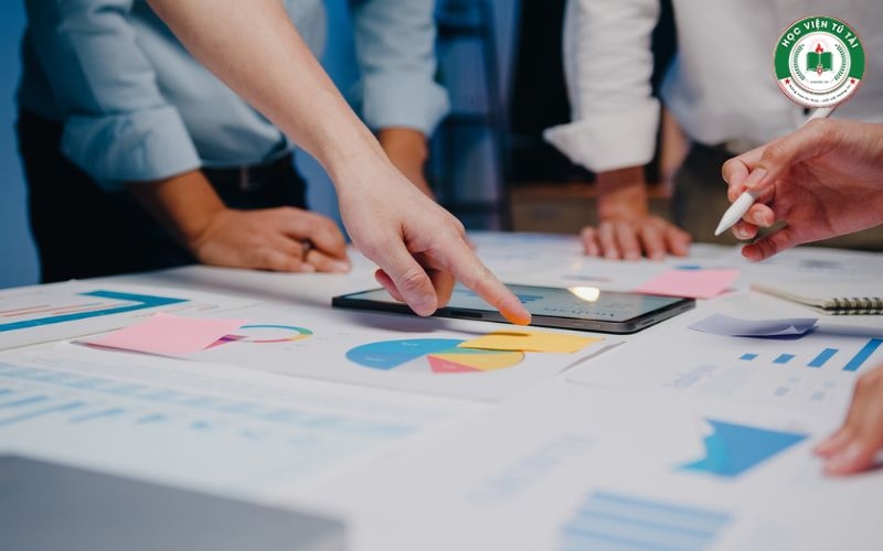 Thông tin tuyển sinh trung cấp Quản trị kinh doanh hệ văn bằng 2