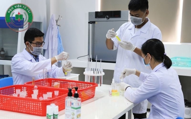 Lộ trình đào tạo Hệ từ xa ngành Dược sĩ linh hoạt – Học mọi lúc, mọi nơi