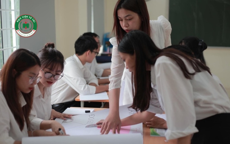 Giá trị của tấm bằng hệ Trung cấp học cuối tuần như thế nào?