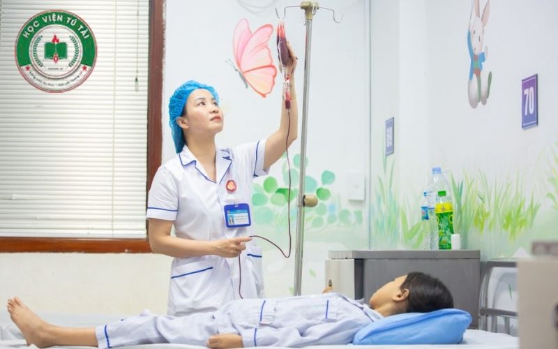 Khóa liên thông ngành Điều dưỡng học cuối tuần 6 Thông tin tuyển sinh liên thông ngành Điều dưỡng cuối tuần tại Học Viện Tú Tài