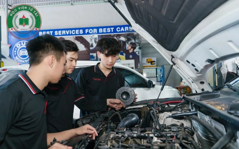 Đăng ký học Trung cấp online ngành Công nghệ Ô tô tại Học Viện Tú Tài