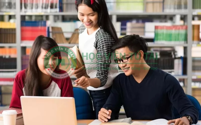 Thời gian học quản trị doanh nghiệp cuối tuần mất bao lâu?