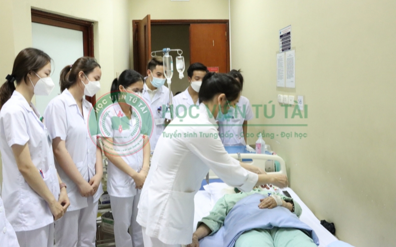 Học xong lớp Trung cấp Y sĩ đa khoa từ xa có được cấp bằng chính quy không?