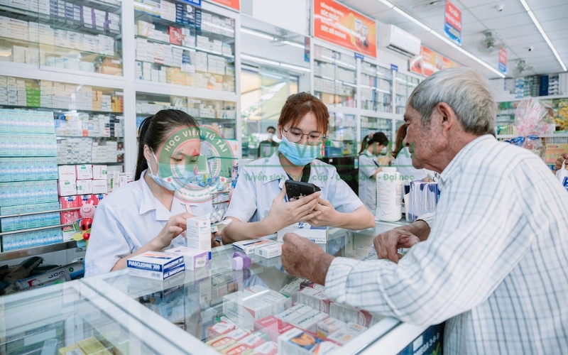 Khóa học nhận bằng Trung cấp Dược cấp tốc tại Học viện Tú Tài