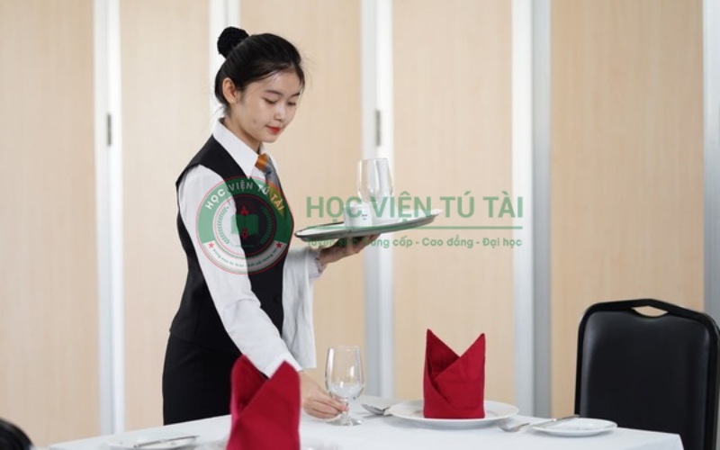 Khóa học Trung cấp Quản trị khách sạn Online dành cho người đi làm 6 Mức học phí của khóa học Trung cấp Quản trị khách sạn Online