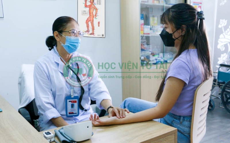 Những ai có thể học liên thông bác sĩ y học cổ truyền? 4 Những ai có thể học liên thông bác sĩ y học cổ truyền? Lộ trình học tập