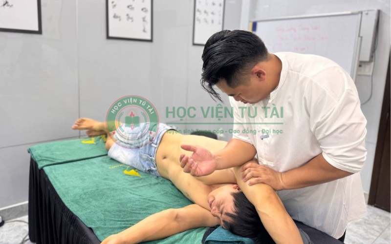 Điều kiện để Bác sĩ Y học cổ truyền mở phòng khám riêng 4 Bác sĩ Y học cổ truyền được phép khám chữa bệnh trong phạm vi nào?