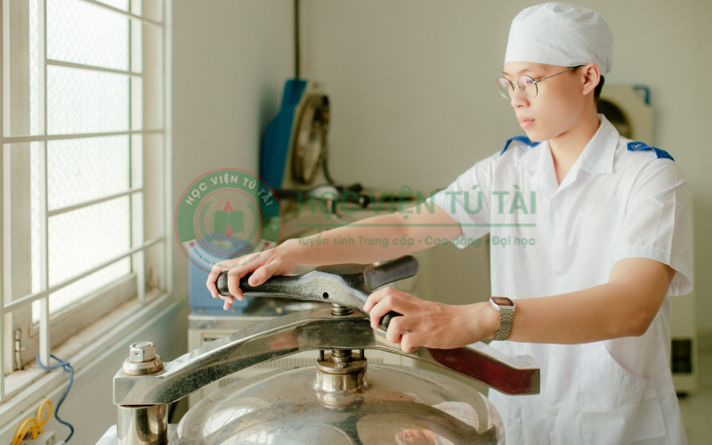 Cao đẳng Y học cổ truyền có phải lựa chọn phù hợp hơn không?