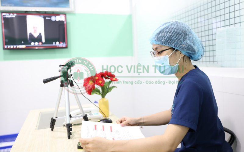 Học Trung cấp Dược bán thuốc được không? 6 Điều kiện để người học Trung cấp dược mở quầy thuốc