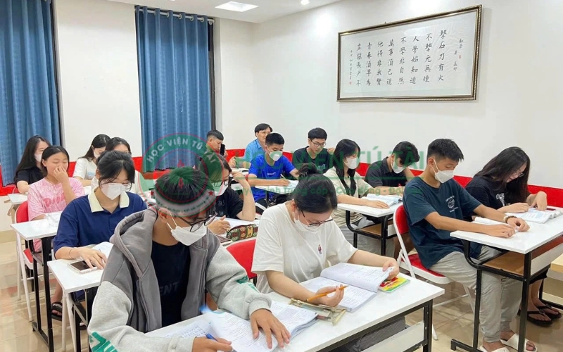Học Trung cấp Tiếng Trung vừa học vừa làm bao lâu có bằng? 6 Giá trị văn bằng sau khi học Trung cấp Tiếng Trung vừa học vừa làm