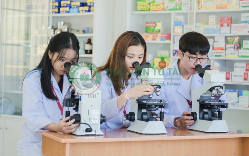 Giới thiệu chương trình học Dược từ xa