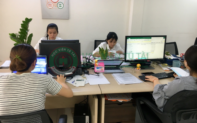 Bận đi làm vẫn nhận được bằng Cao đẳng Kế toán dễ dàng 5 Học ở đâu để nhận bằng Cao đẳng Kế toán hợp lệ?