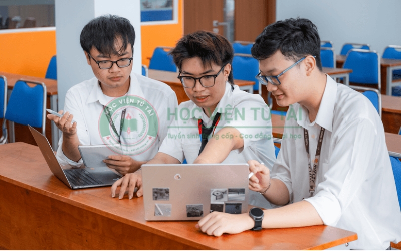 Học Trung cấp CNTT ra trường làm gì và bằng có giá trị không?