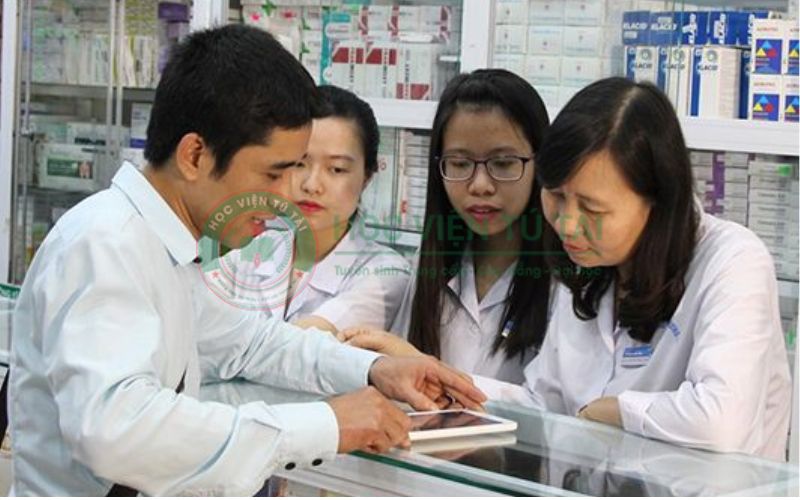 Trung cấp Dược học ở đâu uy tín, học phí hợp lý hiện nay?